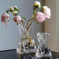 High-End Simple Creative Asymmetrical B&B Vase Transparent Glass Living Room Desktop Flower Arrangement Water-Cultured Decorative Ornaments High-End Simple Creative Asymmetrical B&B Vase Transparent Glass Living Room Desktop Flower Arrangement Water-Cultured Decorative Ornaments