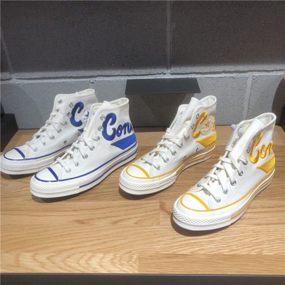 CONVERSE 1970S men and women retro letter embroidered high-top canvas shoes A04175C A04909C
CONVERSE 1970S men and women retro letter embroidered high-top canvas shoes A04175C A04909C