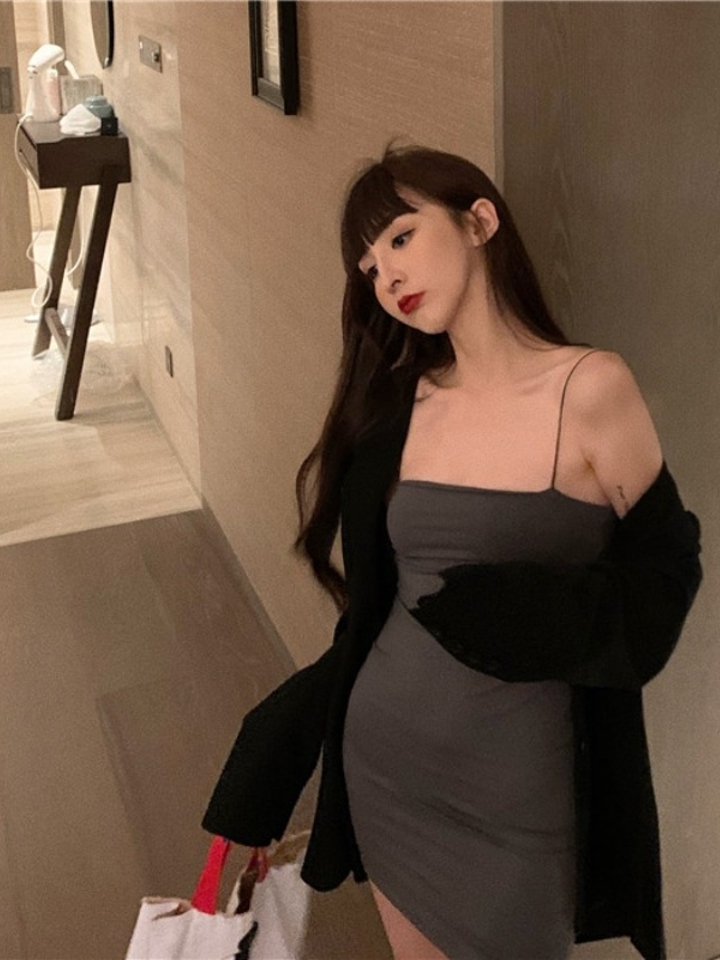 紧身性感包臀吊带裙子 紧身性感包臀吊带裙子