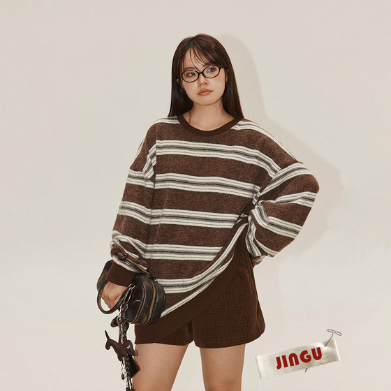 Jinggu white label DADATATA horizontal striped contrasting sweatshirt Jinggu elastic waist shorts
Jinggu white label DADATATA horizontal striped contrasting sweatshirt Jinggu elastic waist shorts
