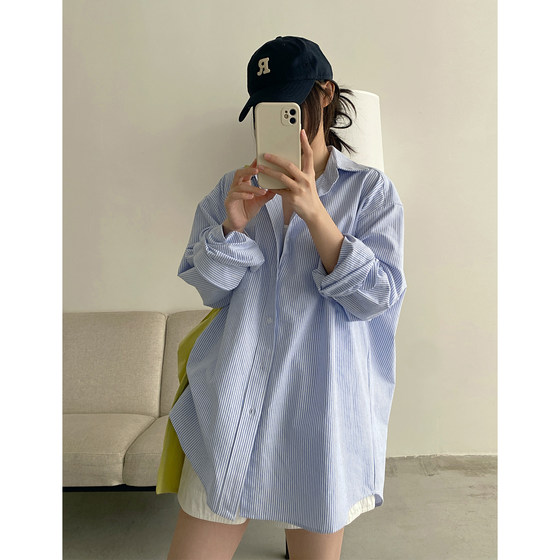 sun yu shop owner private clothing series loose boyfriend style long sleeve blue striped shirt women spring and summer retro shirt
sun yu shop owner private clothing series loose boyfriend style long sleeve blue striped shirt women spring and summer retro shirt