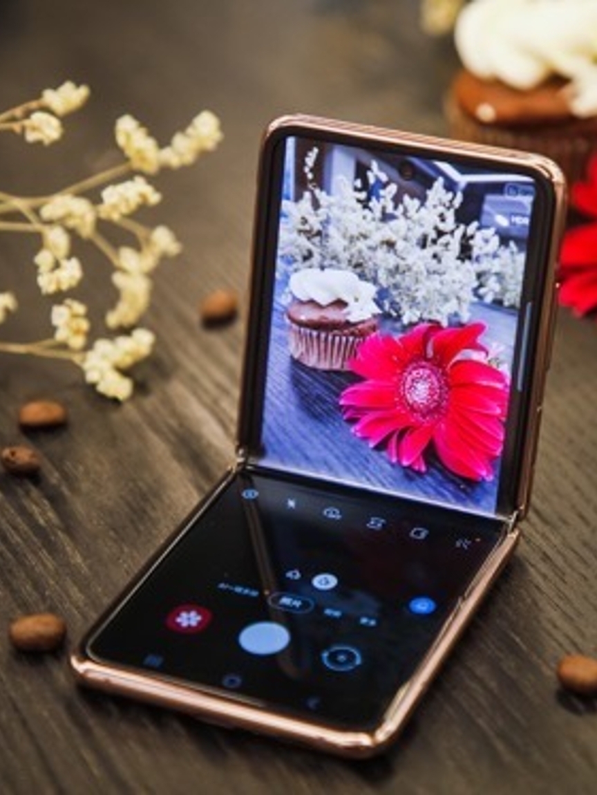 5G新品三星Galaxy Z Flip 5G新品三星Galaxy Z Flip