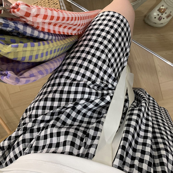 New women's loose cotton silk shorts cropped pants plaid home pants can be worn outside on vacation style beach shorts
New women's loose cotton silk shorts cropped pants plaid home pants can be worn outside on vacation style beach shorts