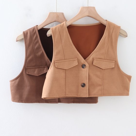 A07068 single new model customer-supply V-neck two-pin buckle slightly loose and slim female temperament suede short horse clip
A07068 single new model customer-supply V-neck two-pin buckle slightly loose and slim female temperament suede short horse clip