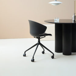 Nordic Modern Swivel Chair with Wheels and Backrest, Home Study Computer Chair, Designer Style Cafe Meeting Chair Nordic Modern Swivel Chair with Wheels and Backrest, Home Study Computer Chair, Designer Style Cafe Meeting Chair