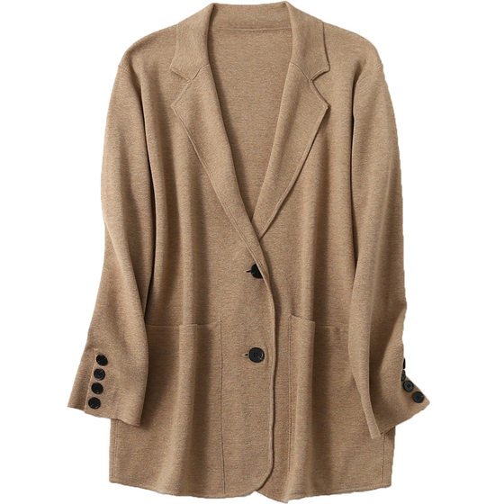 Simple commuter suit collar cardigan knitted sweater spring and autumn top casual style medium-length silk cotton cashmere jacket
Simple commuter suit collar cardigan knitted sweater spring and autumn top casual style medium-length silk cotton cashmere jacket
