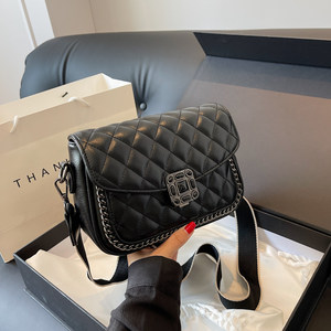 Bags Women's 2025 New Large Capacity Versatile Western Style Broadband Crossbody Bag High-end Explosive Diamond Shoulder Bag 
Bags Women's 2025 New Large Capacity Versatile Western Style Broadband Crossbody Bag High-end Explosive Diamond Shoulder Bag