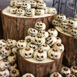 Miniature White Pumpkin Figurine Resin Halloween Party Garden Decoration Micro Landscape Paving Stone Miniature White Pumpkin Figurine Resin Halloween Party Garden Decoration Micro Landscape Paving Stone