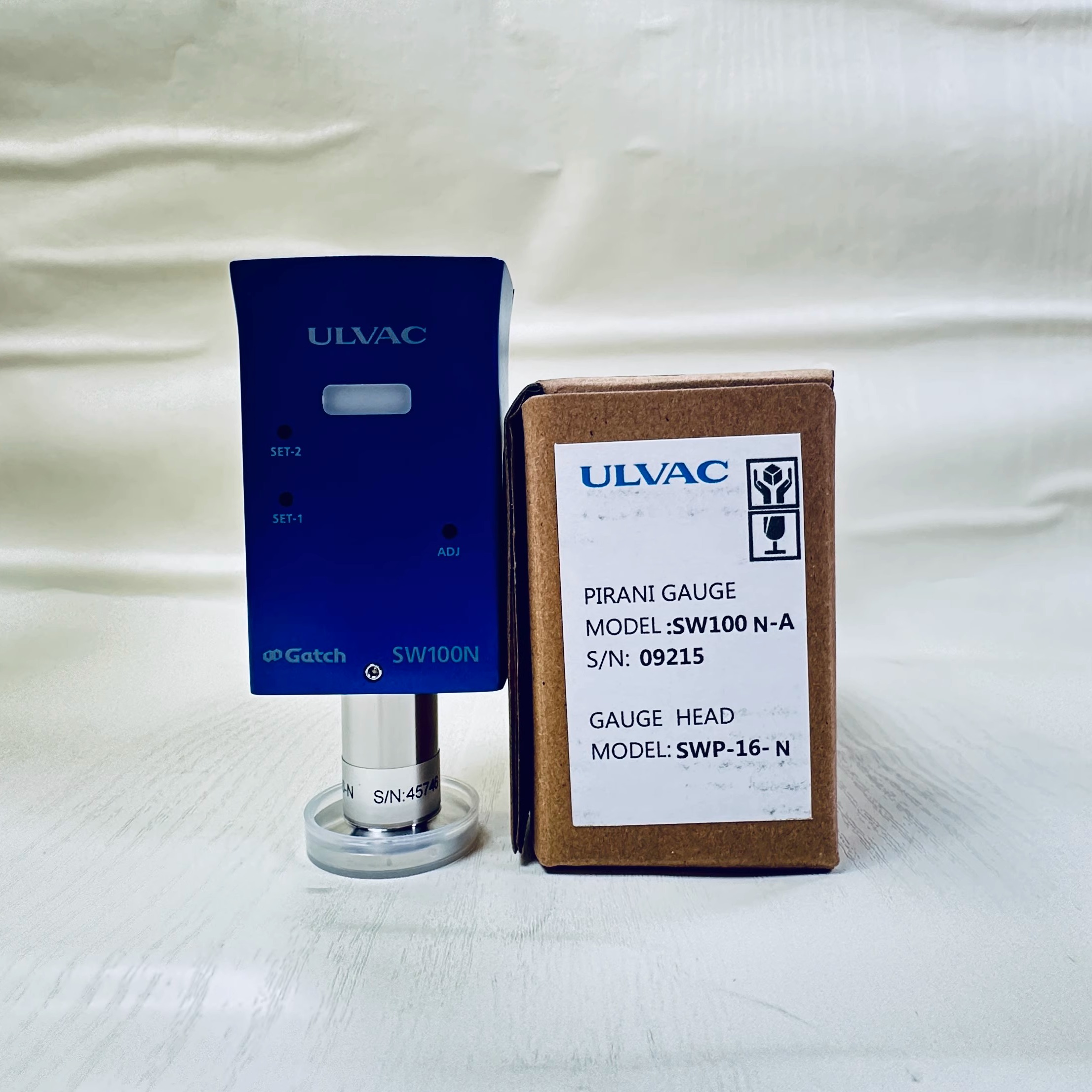 ■ULVAC 大気圧ピラニ真空計 SW100&ISG1(DC24V)[店頭受取不可] アルバック 大気圧ピラニ真空計 SW100\u0026ISG1(DC24V) ( SW100-ISG1-24V