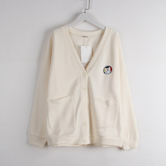 Lazy cartoon embroidered V-neck long-sleeved loose casual pocket women's top cardigan spring autumn winter student jacket
Lazy cartoon embroidered V-neck long-sleeved loose casual pocket women's top cardigan spring autumn winter student jacket