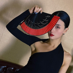 Wyz Folding Fan with Cover, Vintage Fan, Dance Fan, Black and Red Contrasting Colors, Folk Dance, Chinese Style Folding Fan Wyz Folding Fan with Cover, Vintage Fan, Dance Fan, Black and Red Contrasting Colors, Folk Dance, Chinese Style Folding Fan