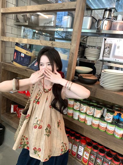 Will be resurrected! IKOON heavy industry strawberry embroidered color woven linen doll shirt sleeveless vest top for women summer a-line
Will be resurrected! IKOON heavy industry strawberry embroidered color woven linen doll shirt sleeveless vest top for women summer a-line