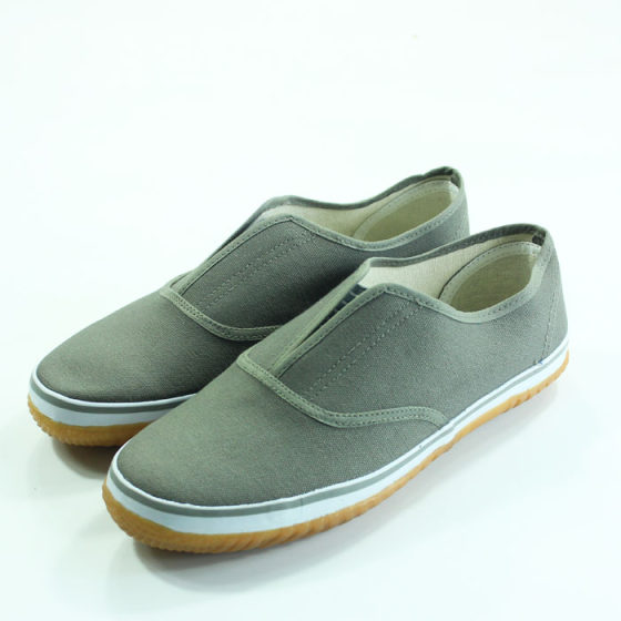 Double -star white canvas work shoes beef tendon bottom men and women universal kicking sanitary shoes workshop labor protection sports shoes Double -star white canvas work shoes beef tendon bottom men and women universal kicking sanitary shoes workshop labor protection sports shoes