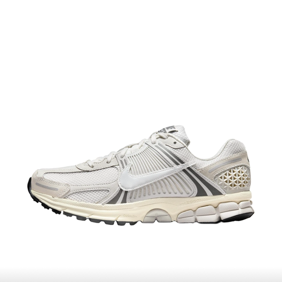 Fox Sports Nike Zoom Vomero 5 Light Silver Gray Low-top Running Shoes HF0731-007
Fox Sports Nike Zoom Vomero 5 Light Silver Gray Low-top Running Shoes HF0731-007