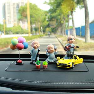 High-end new aromatherapy car interior accessories, dynamic and creative car interior accessories, cute car and electric car center decoration control decoration 
High-end new aromatherapy car interior accessories, dynamic and creative car interior accessories, cute car and electric car center decoration control decoration