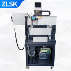 CNC engraving machine, small CNC machining center, metal engraving machine, engraving and milling machine, fully automatic high-speed engraving machine CNC engraving machine, small CNC machining center, metal engraving machine, engraving and milling machine, fully automatic high-speed engraving machine