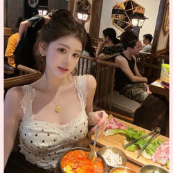 Slim-fitting inner sleeveless vest for sweet girls Slim-fitting inner sleeveless vest for sweet girls