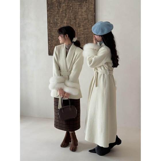 2025 autumn and winter new Korean version loose slim double-sided cashmere coat women's mid-length woolen jacket fur sleeves
2025 autumn and winter new Korean version loose slim double-sided cashmere coat women's mid-length woolen jacket fur sleeves