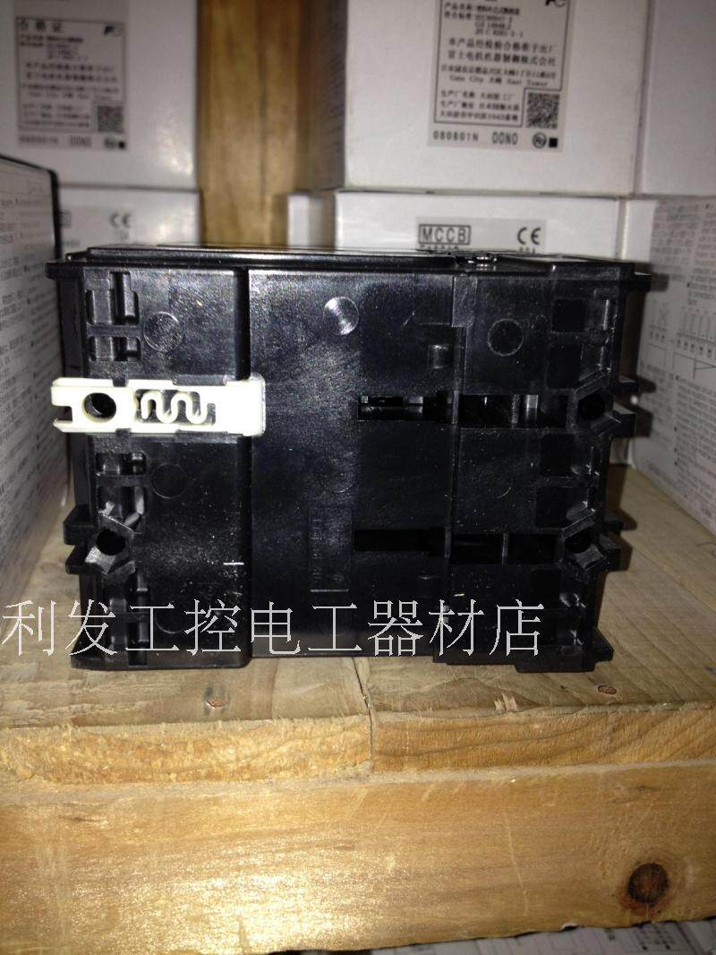 Автоматический выключатель Оригинальные подлинная Фудзи выключатель воздушный выключатель ea33ac10a 3а 5а 20а 30а поддельные казни десять Flkl 20A 5A 30A