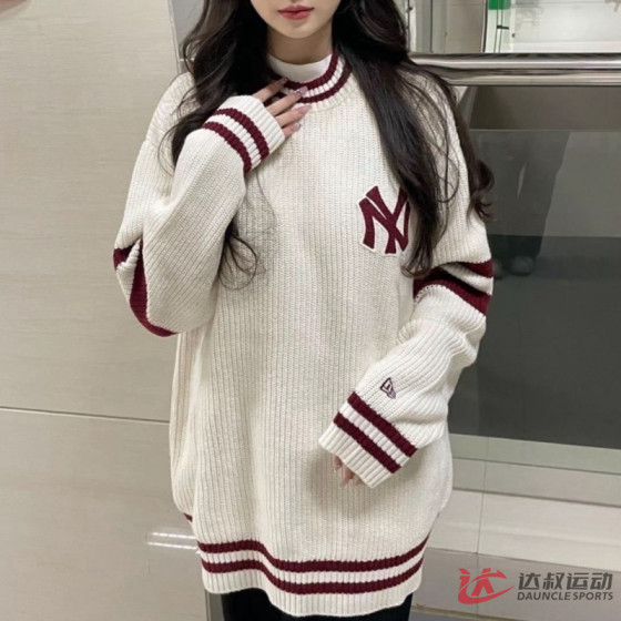 NEWERA New Yahua couple mlb sports sweater men and women NY retro contrast knitted hood 13038750
NEWERA New Yahua couple mlb sports sweater men and women NY retro contrast knitted hood 13038750