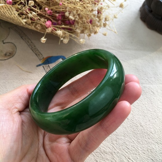 Hetian jade bracelet girl jade bracelet Jade style spinach green EB60 natural bracelet authentic jade certificate fidelity
Hetian jade bracelet girl jade bracelet Jade style spinach green EB60 natural bracelet authentic jade certificate fidelity