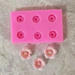6-connected three-dimensional small cherry blossom gypsum car-mounted aromatherapy clay mold Flower chocolate cake decoration mold 
6-connected three-dimensional small cherry blossom gypsum car-mounted aromatherapy clay mold Flower chocolate cake decoration mold