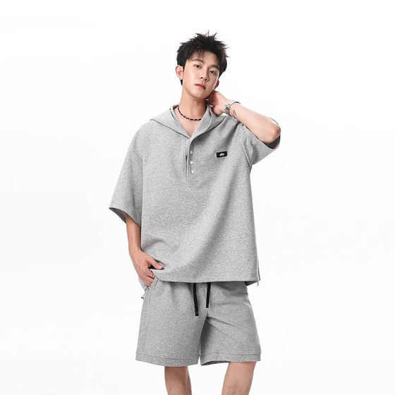 New summer hooded Polo shirt suit for men and women summer ice-sensing liquid cotton short sleeve shorts suit couple outfit
New summer hooded Polo shirt suit for men and women summer ice-sensing liquid cotton short sleeve shorts suit couple outfit