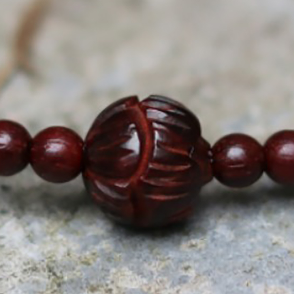 小兔家的手作饰品 紫檀莲花雕刻 小兔家的手作饰品 紫檀莲花雕刻