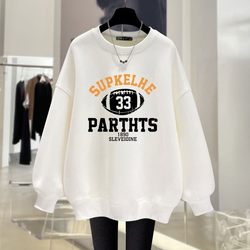 Loose mid-length sweatshirt with pullover and round neck Loose mid-length sweatshirt with pullover and round neck