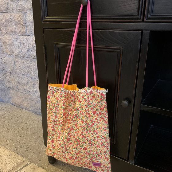 HEYONI Korean floral shoulder bag for women travel portable large capacity retro bag small fresh commuter tote bag
HEYONI Korean floral shoulder bag for women travel portable large capacity retro bag small fresh commuter tote bag