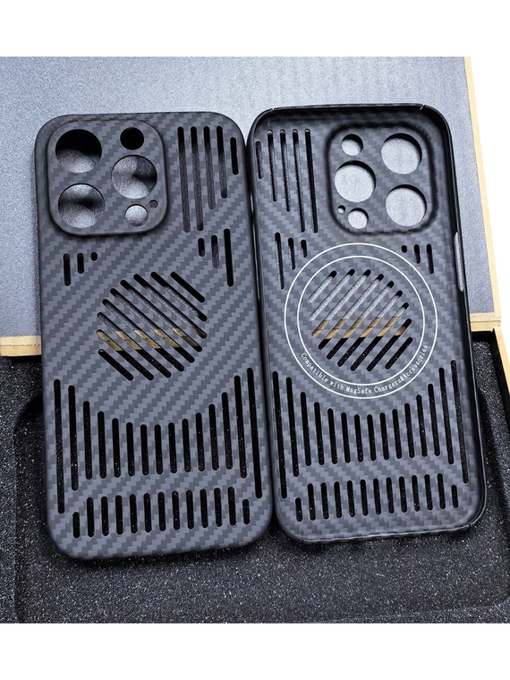 Hollow Magnetic Lightweight Heatsink Heat Dissipation Luxury MagSafe 15, 14, 13 Carbon Fiber iPhone Case