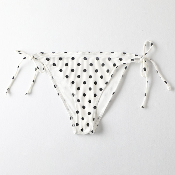 S3-4 summer women's beach vacation sexy three-point thong shorts bikini trunks lace-up polka dot underwear
S3-4 summer women's beach vacation sexy three-point thong shorts bikini trunks lace-up polka dot underwear