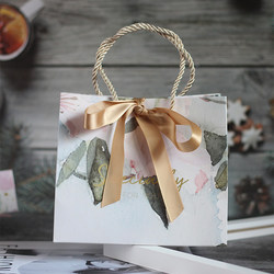 Wedding Candy Bag, Wedding Gift Bag, Spring Festival Year of the Tiger Gift Box, Fresh and Simple Hand-Held Candy Box, High-End Event Paper Bag Wedding Candy Bag, Wedding Gift Bag, Spring Festival Year of the Tiger Gift Box, Fresh and Simple Hand-Held Candy Box, High-End Event Paper Bag