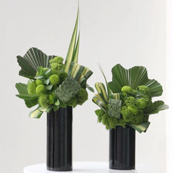 Black and White Straight Glass Vase, Business Front Desk Flower Arrangement, Simple Home Decoration, Direct Delivery from Chengdu Black and White Straight Glass Vase, Business Front Desk Flower Arrangement, Simple Home Decoration, Direct Delivery from Chengdu