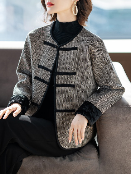 Fashionable Autumn Jackets Autumn and Winter Women's Tops Middle-aged and Elderly Mothers 2025 New Clothes 50 Years Old 
Fashionable Autumn Jackets Autumn and Winter Women's Tops Middle-aged and Elderly Mothers 2025 New Clothes 50 Years Old