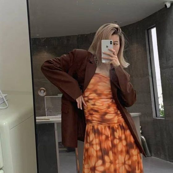 THREE GOOOD Yin Sanji D Temperate brown waist-hugging slim suit SW220210
THREE GOOOD Yin Sanji D Temperate brown waist-hugging slim suit SW220210