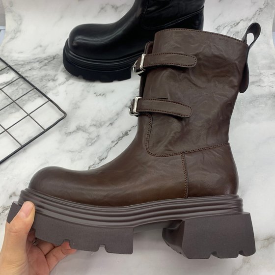 2025 factory direct sales cut-off processing for women's shoes comfortable casual women's boots short boots square heel thick sole Martin boots fashion boots
2025 factory direct sales cut-off processing for women's shoes comfortable casual women's boots short boots square heel thick sole Martin boots fashion boots