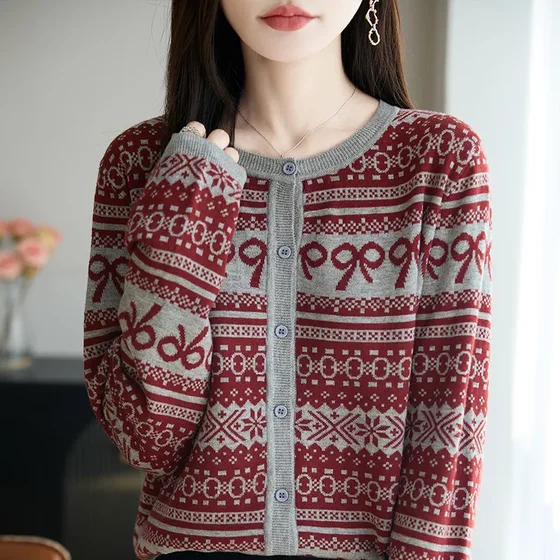 Retro is coming ~ Round neck single-breasted color-blocked jacquard wool knitted cardigan for women loose slim women's jacket ~ Autumn
Retro is coming ~ Round neck single-breasted color-blocked jacquard wool knitted cardigan for women loose slim women's jacket ~ Autumn