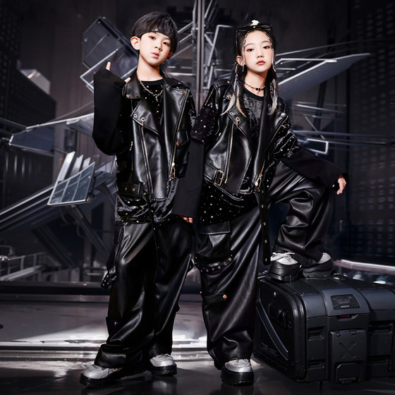Drum performance costume for boys cool street dance children's trendy clothes new style jazz dance girls hip-hop leather jacket
Drum performance costume for boys cool street dance children's trendy clothes new style jazz dance girls hip-hop leather jacket