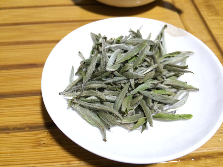 2015新茶明前高山有机太姥银针福鼎白茶特级白毫银针茶叶100g散装