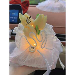Tulip Car Bamboo Charcoal Bag Creative Flower Car Aromatherapy Decorative Charcoal Bag Deodorizing Car Interior Supplies 
Tulip Car Bamboo Charcoal Bag Creative Flower Car Aromatherapy Decorative Charcoal Bag Deodorizing Car Interior Supplies