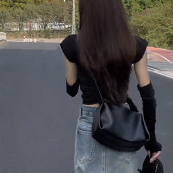 Women's Bag 2025 New Model This Year's Popular Black Pillow Bag High-End Texture Niche Versatile Underarm Crossbody Bag Women's Bag 2025 New Model This Year's Popular Black Pillow Bag High-End Texture Niche Versatile Underarm Crossbody Bag