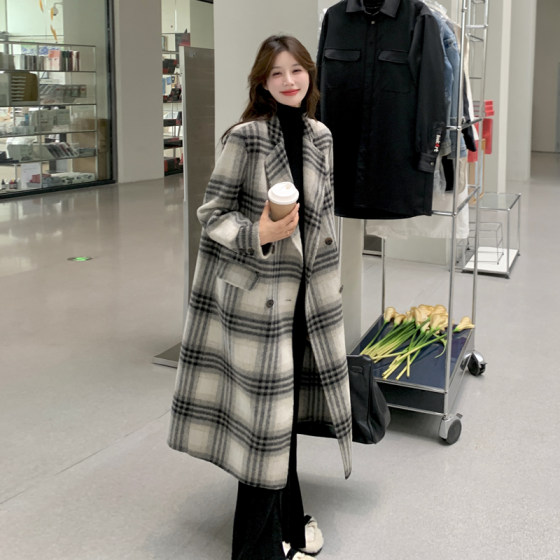 Korean plaid double-sided cashmere coat for women 2024 autumn and winter new high-end style super beautiful medium-length woolen jacket
Korean plaid double-sided cashmere coat for women 2024 autumn and winter new high-end style super beautiful medium-length woolen jacket