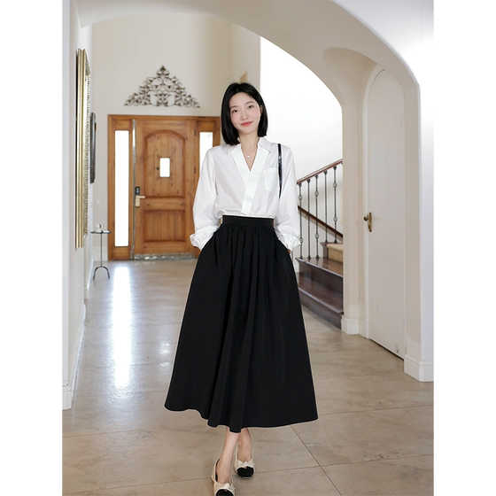 What about Guo Jiujiu's temperament V-neck, straight rotator sleeves, loose slim shirt, spring versatile top, high waist umbrella skirt
What about Guo Jiujiu's temperament V-neck, straight rotator sleeves, loose slim shirt, spring versatile top, high waist umbrella skirt
