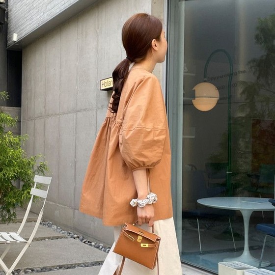 Korean style loose puff sleeve fluffy doll shirt for women with large size belly covering and slimming A-line top versatile short-sleeved shirt for summer
Korean style loose puff sleeve fluffy doll shirt for women with large size belly covering and slimming A-line top versatile short-sleeved shirt for summer
