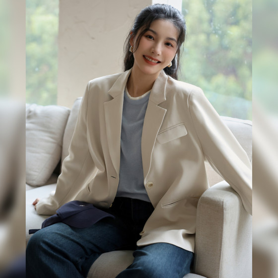 High-end suit jacket for women in spring and autumn 2025 new niche design Korean loose lazy style suit High-end suit jacket for women in spring and autumn 2025 new niche design Korean loose lazy style suit