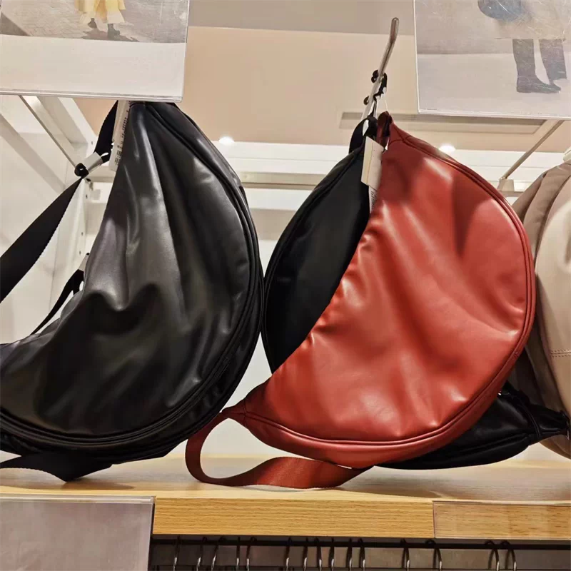 Discover why leather shoulder bags are worth the investment. From durability to timeless style, explore the top 6 benefits of choosing leather shoulder bags for daily use.