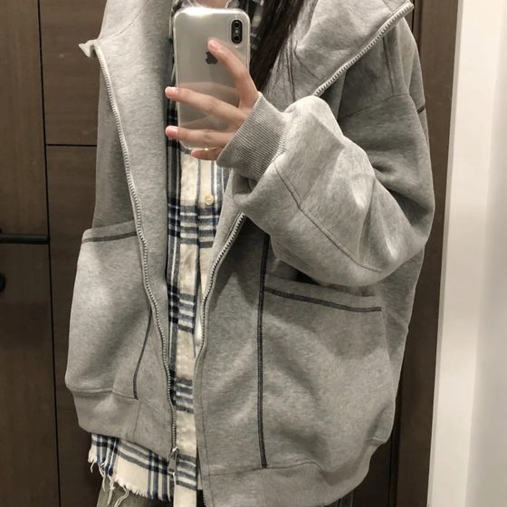 American grey oversize hooded zipper jacket for women's spring and autumn new lapel jacket Hong Kong style design cardigan
American grey oversize hooded zipper jacket for women's spring and autumn new lapel jacket Hong Kong style design cardigan