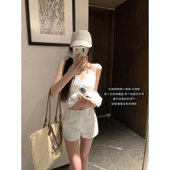 NAYA CHAN new loose white cotton linen wide-leg cramped shorts summer high waist hot pants linen casual pants women
NAYA CHAN new loose white cotton linen wide-leg cramped shorts summer high waist hot pants linen casual pants women