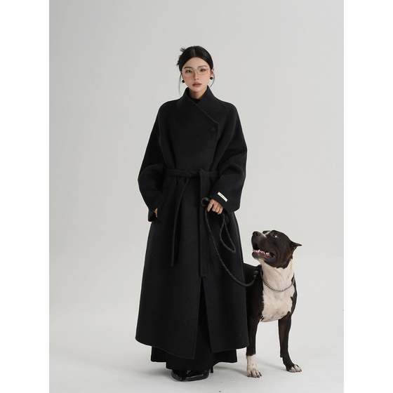 Temperament high-end mid-length slanted buckle-necked wool coat wool coat wool coat autumn and winter women's clothing
Temperament high-end mid-length slanted buckle-necked wool coat wool coat wool coat autumn and winter women's clothing